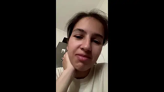 SindyKay online show from June 16, 2026, 5:18 am