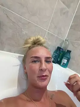 Millymae  online show from June 10, 2026, 5:14 pm