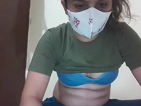 Snapshot of YourEbonyMuse chatting on June 7, 2026, 12:43 pm YourEbonyMuse online show from June 7, 2026, 12:43 pm