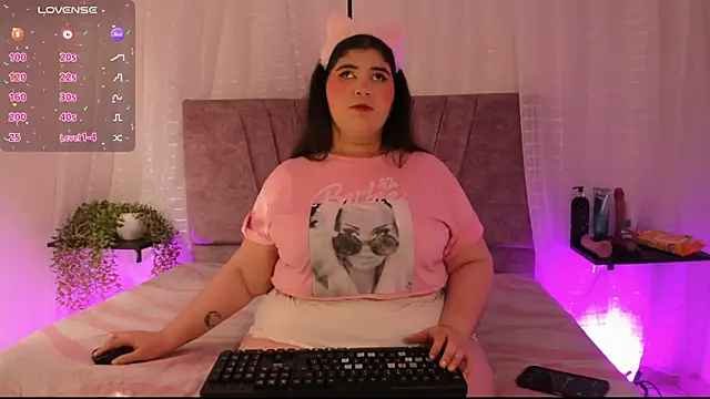 Emilie Jones online show from July 11, 2026, 2:28 pm