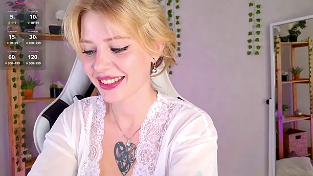 Snapshot of chloewinter chatting on June 16, 2026, 3:50 am chloewinter online show from June 16, 2026, 3:50 am