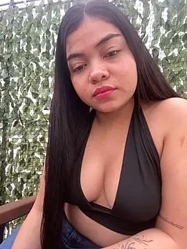 Snapshot of Laura_pinkk18 chatting on June 1, 2026, 2:06 pm Laura pinkk18 online show from June 1, 2026, 2:06 pm