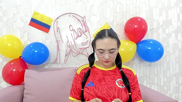 Lunna Ferrer online show from June 27, 2026, 12:44 pm