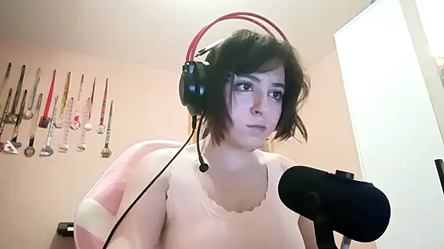 Snapshot of bunnyhoneylovehands chatting on June 17, 2026, 10:19 pm bunnyhoneylovehands online show from June 17, 2026, 10:19 pm