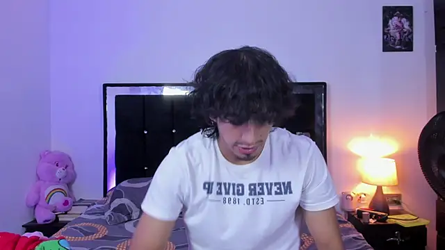 Shy Mateo online show from June 18, 2026, 11:54 pm