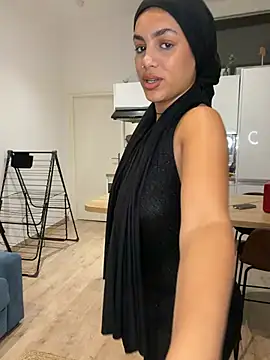 nadiabnssd online show from August 3, 2026, 9:41 pm