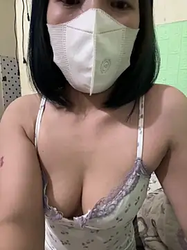 Miulee11 online show from June 8, 2026, 11:33 am