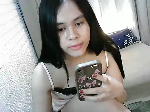 Snapshot of Yourslut_Angelx chatting on June 7, 2026, 3:12 am Yourslut Angelx online show from June 7, 2026, 3:12 am