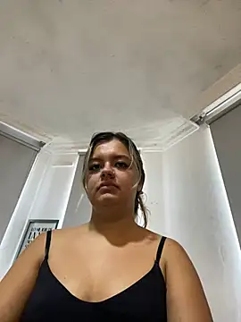 Snapshot of azulskyer chatting on July 7, 2026, 4:54 pm azulskyer online show from July 7, 2026, 4:54 pm