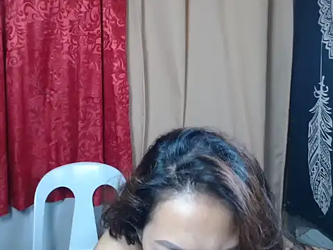 Snapshot of urpretty_hotmama chatting on July 7, 2026, 7:23 am urpretty hotmama online show from July 7, 2026, 7:23 am