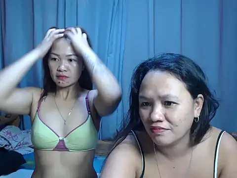 Snapshot of urpretty_hotmama chatting on June 13, 2026, 8:01 am urpretty hotmama online show from June 13, 2026, 8:01 am