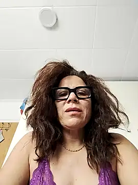 Snapshot of traviesamia chatting on May 31, 2026, 7:36 am traviesamia online show from May 31, 2026, 7:36 am