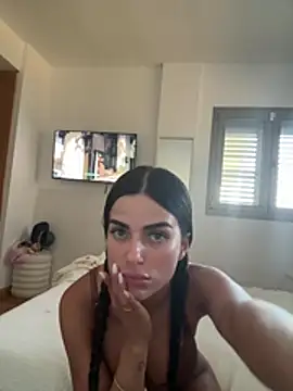Snapshot of miaabelluccii chatting on July 5, 2026, 5:20 pm miaabelluccii online show from July 5, 2026, 5:20 pm