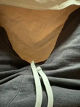 Pierre20cm21ans online show from May 31, 2026, 1:28 pm