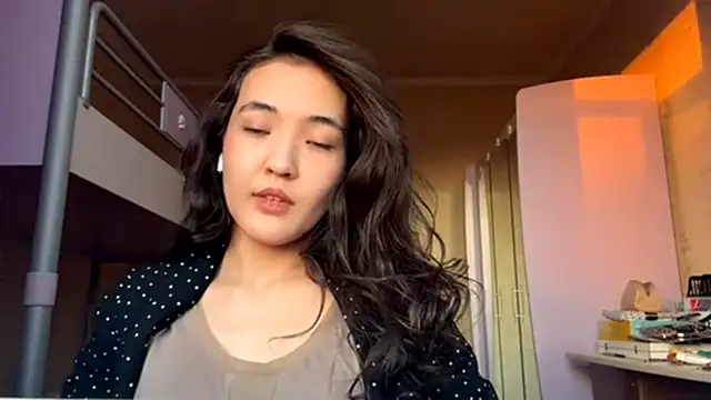 Snapshot of YolandaBalbuena chatting on June 14, 2026, 3:13 pm YolandaBalbuena online show from June 14, 2026, 3:13 pm