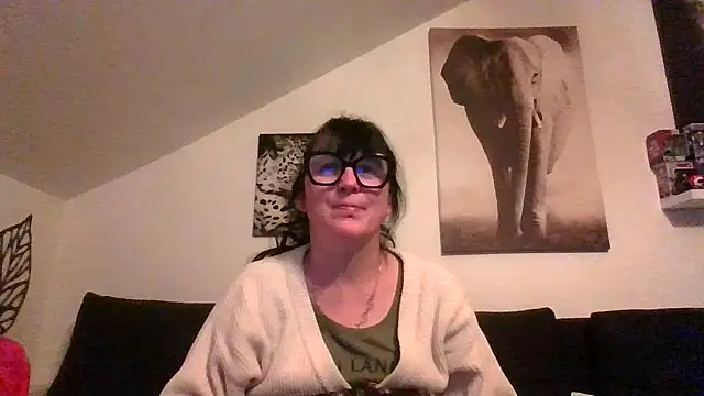 sexujuly88 online show from May 1, 2026, 8:47 pm