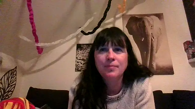 sexujuly88 online show from April 24, 2026, 9:28 pm