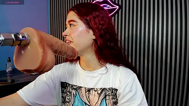 Snapshot of Valka_teen1 chatting on July 4, 2026, 12:06 am Valka teen1 online show from July 4, 2026, 12:06 am