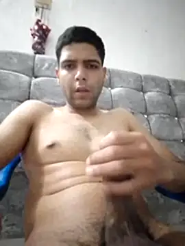 Snapshot of Cristianwiwif chatting on August 8, 2026, 9:05 am Cristianwiwif online show from August 8, 2026, 9:05 am