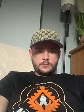 Snapshot of Ronnie153 chatting on July 21, 2026, 4:58 am Ronnie153 online show from July 21, 2026, 4:58 am
