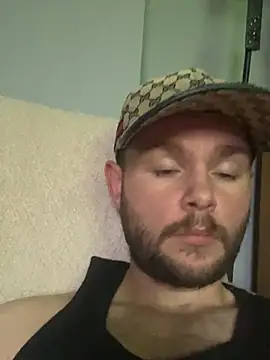Snapshot of Ronnie153 chatting on July 26, 2026, 4:41 am Ronnie153 online show from July 26, 2026, 4:41 am