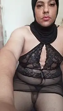 Snapshot of LenaQPeach chatting on June 4, 2026, 10:09 am LenaQPeach online show from June 4, 2026, 10:09 am