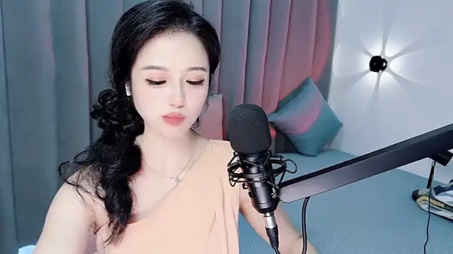 Snapshot of Momo-Wow chatting on July 14, 2026, 10:21 am Momo-Wow online show from July 14, 2026, 10:21 am