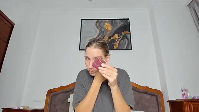 Snapshot of SofiClimbing chatting on November 19, 2025, 10:59 am SofiClimbing online show from November 19, 2025, 10:59 am