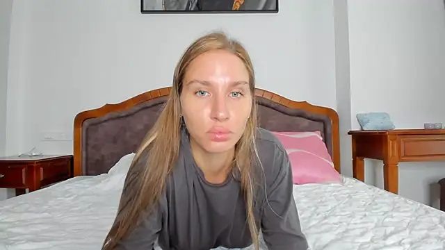 Snapshot of SofiClimbing chatting on November 9, 2025, 6:39 am SofiClimbing online show from November 9, 2025, 6:39 am