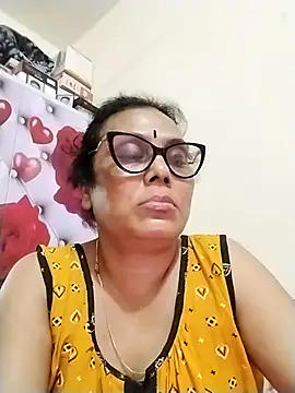 chatterjeesayani567 online show from July 28, 2026, 1:21 pm