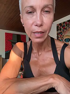 Snapshot of GymQueenCarmen chatting on July 19, 2026, 5:16 am GymQueenCarmen online show from July 19, 2026, 5:16 am