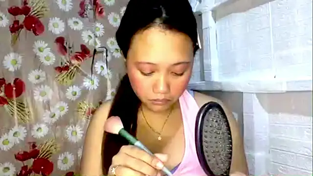 Abegail2221 online show from July 16, 2026, 12:24 pm