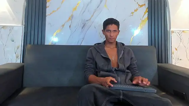 Snapshot of Yoel_Blessed chatting on June 17, 2026, 9:03 pm Yoel Blessed online show from June 17, 2026, 9:03 pm