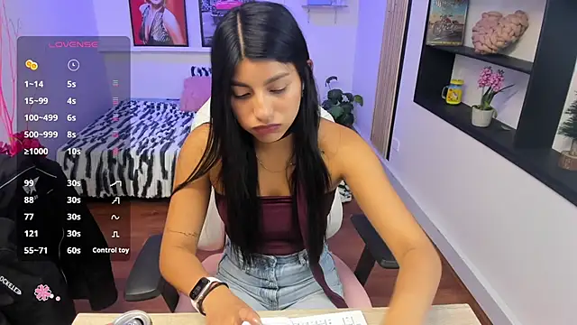 Hailey Adams online show from July 16, 2026, 12:24 pm