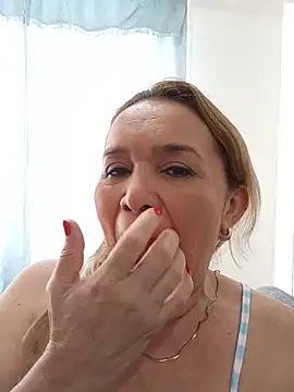 Sara hilton02 online show from July 5, 2026, 1:29 pm