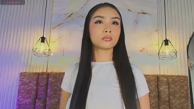 KENNIA SWEETIEE online show from June 30, 2026, 10:15 am