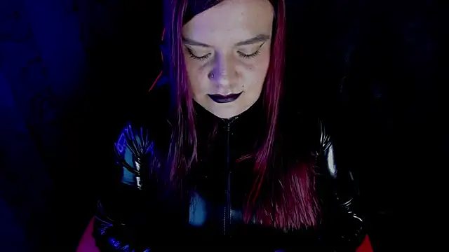 MOONDARK11 online show from August 1, 2026, 2:09 am