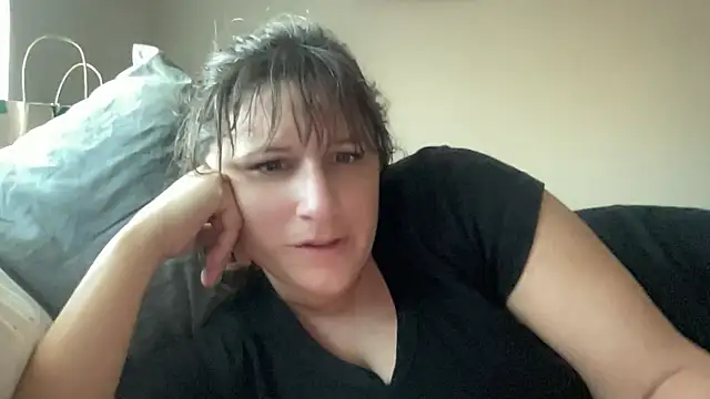 Snapshot of maddiliz chatting on November 5, 2025, 4:54 pm maddiliz online show from November 5, 2025, 4:54 pm