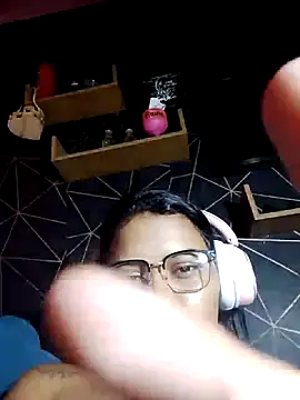 Snapshot of Silmara21 chatting on June 5, 2026, 5:01 am Silmara21 online show from June 5, 2026, 5:01 am