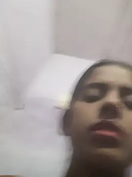 Snapshot of Saloni-Tyagi chatting on June 26, 2026, 5:19 pm Saloni-Tyagi online show from June 26, 2026, 5:19 pm