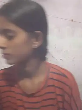 Snapshot of Saloni-Tyagi chatting on June 28, 2026, 3:40 pm Saloni-Tyagi online show from June 28, 2026, 3:40 pm