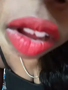 Sexy-Zeenat online show from July 8, 2026, 8:26 am