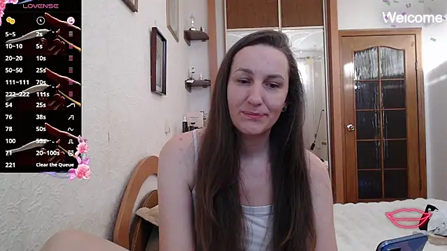 Snapshot of Yevgeshka-Milashka chatting on March 8, 2026, 4:38 am Yevgeshka-Milashka online show from March 8, 2026, 4:38 am