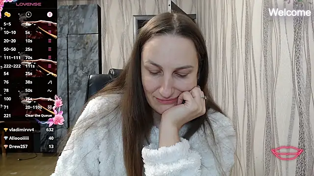 Snapshot of Yevgeshka-Milashka chatting on October 16, 2025, 8:39 pm Yevgeshka-Milashka online show from October 16, 2025, 8:39 pm