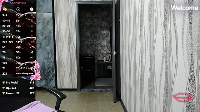 Snapshot of Yevgeshka-Milashka chatting on October 11, 2025, 5:58 pm Yevgeshka-Milashka online show from October 11, 2025, 5:58 pm