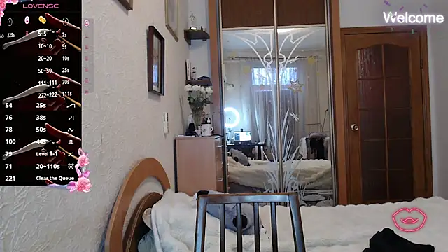 Snapshot of Yevgeshka-Milashka chatting on March 17, 2026, 4:15 am Yevgeshka-Milashka online show from March 17, 2026, 4:15 am