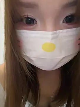 Snapshot of QIQI-QIQI-01 chatting on July 5, 2026, 2:35 pm QIQI-QIQI-01 online show from July 5, 2026, 2:35 pm