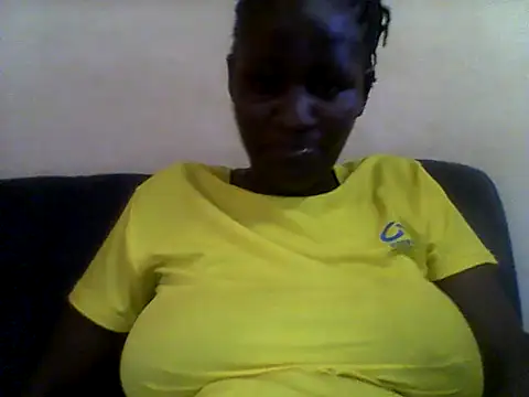 Snapshot of Angelbee_ chatting on July 11, 2026, 12:38 pm Angelbee online show from July 11, 2026, 12:38 pm