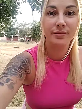 Snapshot of evil_kitty chatting on July 13, 2026, 3:44 pm evil kitty online show from July 13, 2026, 3:44 pm