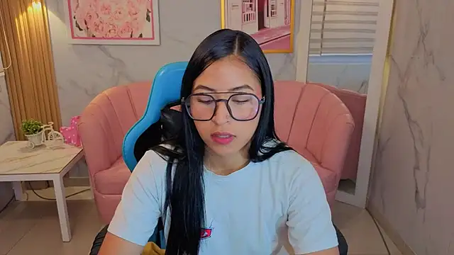 lia x a online show from June 4, 2026, 1:05 pm